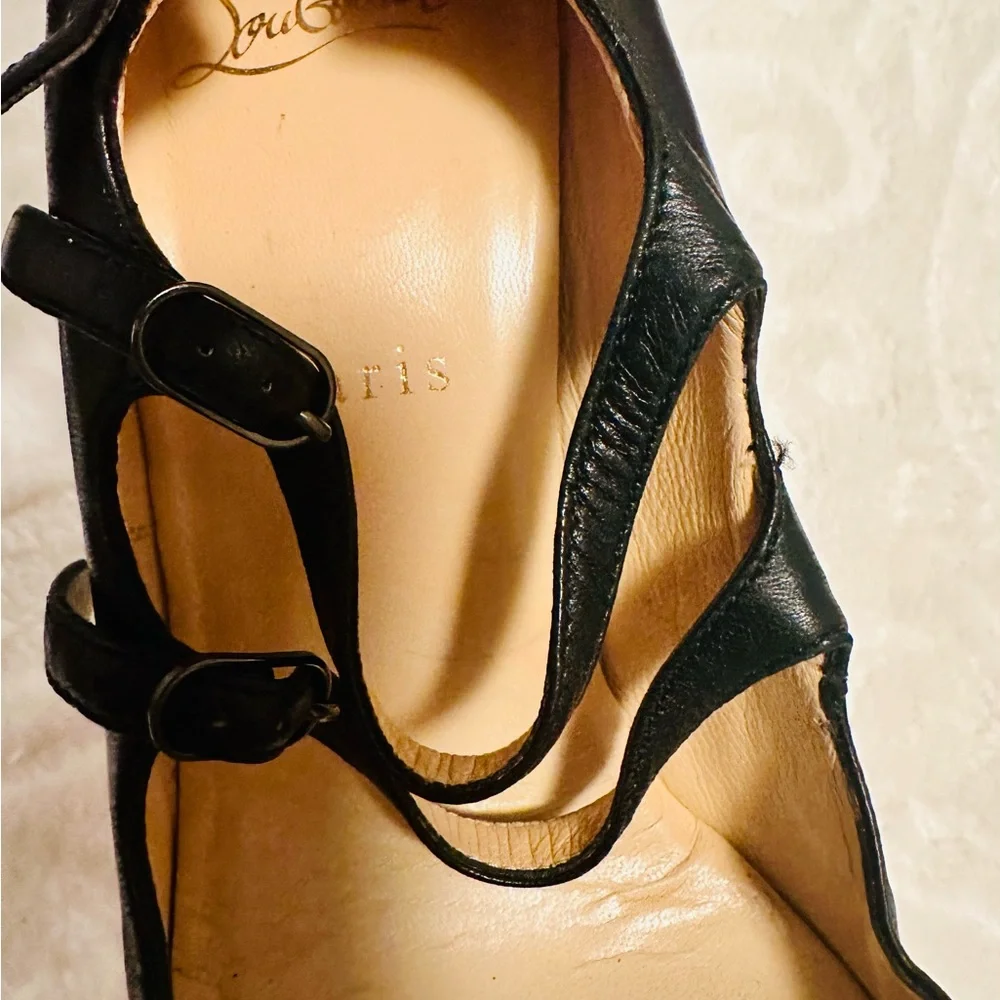 Chic Black and Red Women's Louboutin Heels - Picture 13 of 14